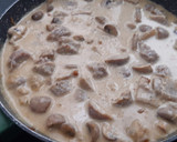 Foto del paso 5 de la receta: Carne en salsa con Portobellos