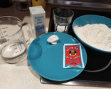 Foto del paso 1 de la receta: Panecillos alemanes