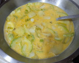 Foto del paso 4 de la receta: Tortilla de patatas, calabacín y jamón serrano