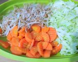 Foto langkah ke 1 dari resep Soto Ayam Praktis.
