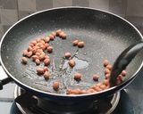 A picture of step 1 of Aloo makhana peanuts falihaar.