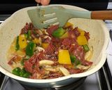 Foto langkah ke 6 dari resep Creamy Menemen Beef (eggless).