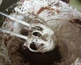 A picture of step 8 of Choco Malt Cake.
