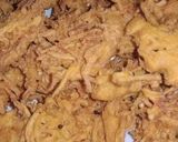 A picture of step 3 of Mazedar pakory.