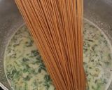 Foto del paso 3 de la receta: Spagetti- cremoso de pesto con pollo y Bacon