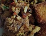 Foto langkah ke 3 dari resep Telur Ikan Sembilang Goreng Pedas.