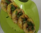 टेस्टी चटपटी रवा व्हील(Tasty chatpati rawa wheel recipe in hindi)) रेसिपी चरण 10 फोटो
