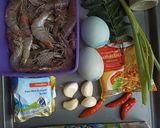 Foto langkah ke 1 dari resep Udang Creamy Salted Egg.