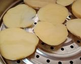 Foto langkah ke 1 dari resep Potato Pillow Bites.
