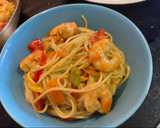 Foto del paso 5 de la receta: Tallarines con gambas al curry verde