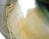 Foto langkah ke 3 dari resep Buttercake by Thomas Law.