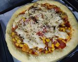 Foto langkah ke 4 dari resep Pizza homemade by momy queen.