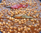 صورة لخطوة 2 من وصفة لوبيا بالطماطم (فاصوليا)