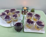 A picture of step 5 of Fruits creamy with pineapple jelly and black currant sauce.