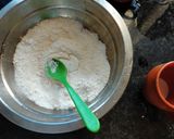A picture of step 1 of Lemon Wedges.