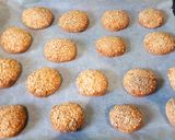 Une image de l'étape 10 de Biscuits au sésame.