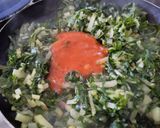 Foto del paso 2 de la receta: Acelgas con papa en salsa de tomate frito y queso
