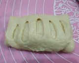 Foto langkah ke 5 dari resep Roti Isi Keju Susu Ala Bakery.