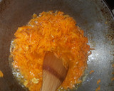 கேரட் ஹல்வா ரப்டி இன் ஹானி டிராப் பவுல்(carrot halwa rabdi in honey drop bowl recipe in tamil) ரெசிபி ஸ்டேப் 3 புகைப்படம்