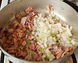 A picture of step 1 of Mushrooms and Asparagus with Bacon.
