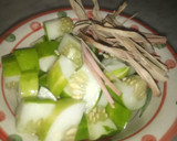 A picture of step 1 of Cucumber and lemon grass juice.
