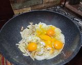 Foto del paso 4 de la receta: Fideos con huevos y verduras