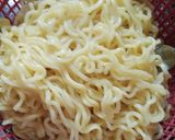 Foto langkah ke 2 dari resep Mie Goreng Jawa.