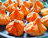 मावा फ्राइड मोदक (mawa modak fry recipe in Hindi) रेसिपी चरण 7 फोटो
