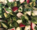 A picture of step 5 of Avocado, cucumber, kohlrabi salad - vegan.