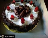 Foto langkah ke 8 dari resep Blackforest Cake🍒.