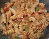 मसाला पास्ता (Masala pasta recipe in hindi) रेसिपी चरण 4 फोटो