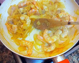 Foto del paso 7 de la receta: Dorada al horno con langostinos macerados y patatas guisadas