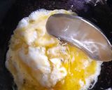 A picture of step 4 of Egg Chowmein.