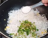 A picture of step 3 of Eggs Fried Rice.