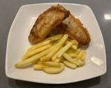 Foto del paso 10 de la receta: Pescado rebozado en una mezcla especial con Papas Fritas crocantes