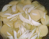 Foto del paso 1 de la receta: Pulpo con patata panadera encebollada