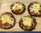 รูปขั้นตอนการทำที่ 9 ของ Stuffed Portobello Mushrooms (เห็ดยัดไส้เบคอนชีส)