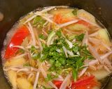 A picture of step 3 of Vietnamese Sour Shrimp Soup (Canh Chua Tôm).