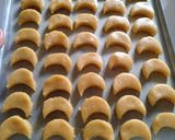 Foto langkah ke 3 dari resep Kue salju keju kresss simple.