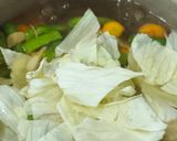 Foto langkah ke 5 dari resep Sup Daging Sayuran Simple.