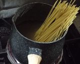 Foto langkah ke 1 dari resep Pasta Bolognese Sosis.
