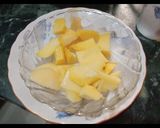 A picture of step 1 of Mango custard.