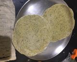 A picture of step 3 of Leftover dal palak thepla.