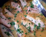 Foto del paso 12 de la receta: Bonito en salsa de dos tipos de cebollas, pimiento y azafrán