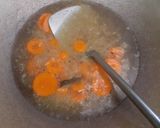 Foto langkah ke 3 dari resep Sop Bola Daging Cincang.