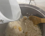 Foto del paso 4 de la receta: Arroz al ajo dorado