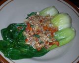 Foto langkah ke 3 dari resep Pakcoi siram bawang cabe praktis.