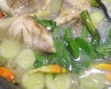 Foto langkah ke 5 dari resep Soup Ikan Tenggiri.