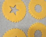Ünnepi fahéjas szilvalekváros Linzer recept fázis 2 fotója