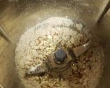 A picture of step 1 of Gulkand apple shake.